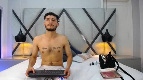 melanyandethan online show from 10/22/25, 10:53