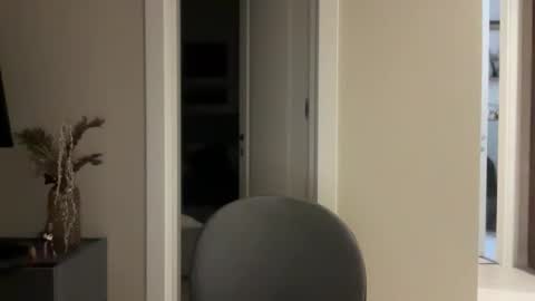 Adel online show from 11/10/25, 03:22