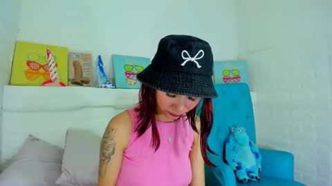 Snapshot of melanyharris chatting on 12/13/24, 01:55 MELANYHARRIS online show from 12/13/24, 01:55