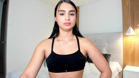 Snapshot of melanyrosse chatting on 01/18/25, 01:30 Melany online show from 01/18/25, 01:30