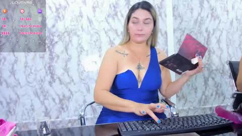 Snapshot of melanyvega_ chatting on 02/22/25, 11:57 Melany online show from 02/22/25, 11:57