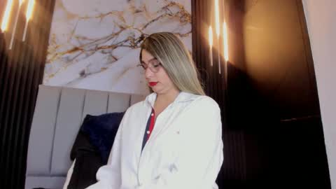 Snapshot of melanyvega_ chatting on 09/09/25, 01:54 Melany online show from 09/09/25, 01:54