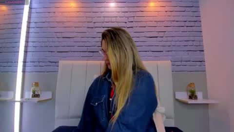Snapshot of melanyvega_ chatting on 09/12/25, 08:14 Melany online show from 09/12/25, 08:14