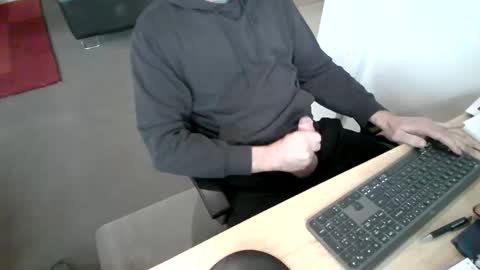 Snapshot of melbguy_075 chatting on 11/03/25, 02:35 melbguy_075 online show from 11/03/25, 02:35