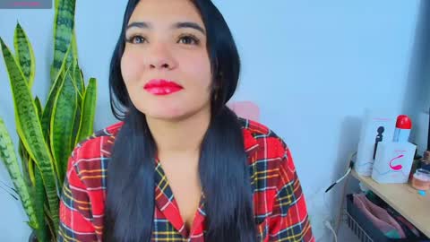    Independent model online show from 05/26/26, 03:24