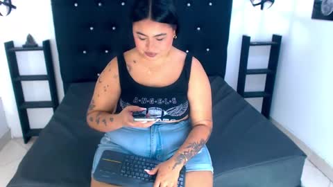 meli_blad online show from 02/18/25, 08:03