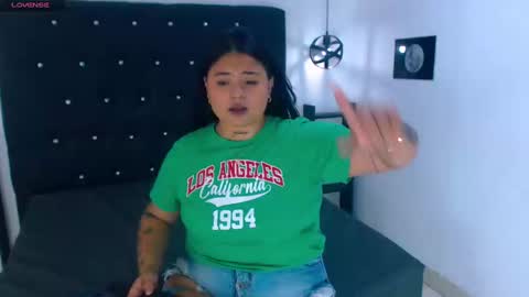 meli_blad online show from 02/22/25, 01:33