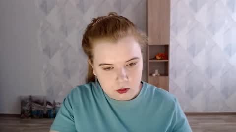 Snapshot of melina_beauty chatting on 11/02/25, 07:44 Melina online show from 11/02/25, 07:44