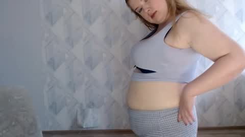 Melina online show from 04/17/26, 07:00