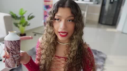 MelinaSmith  online show from 02/04/25, 09:41