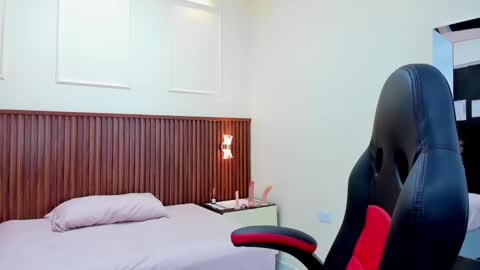 Snapshot of melinamartins chatting on 03/01/25, 07:37 M E L I N A online show from 03/01/25, 07:37