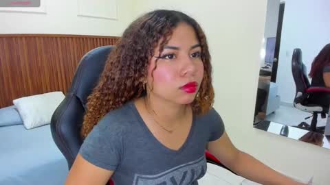 Snapshot of melinamartins chatting on 09/08/25, 07:46 M E L I N A online show from 09/08/25, 07:46