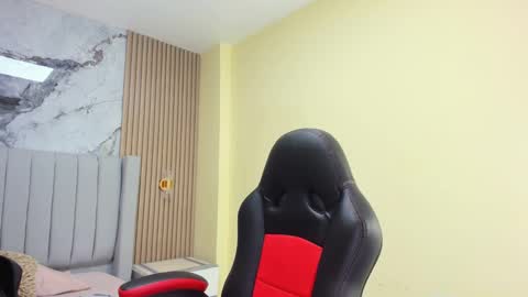 Snapshot of melinamartins chatting on 09/13/25, 06:51 M E L I N A online show from 09/13/25, 06:51