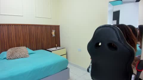 Snapshot of melinamartins chatting on 10/01/25, 07:31 M E L I N A online show from 10/01/25, 07:31