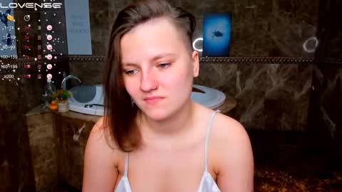 Melinda online show from 11/23/25, 01:05