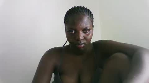 Snapshot of melinvash chatting on 05/17/26, 01:07 melinvash online show from 05/17/26, 01:07