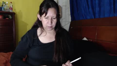 Snapshot of melisa037 chatting on 10/14/25, 12:44 melisa037 online show from 10/14/25, 12:44