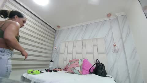 Melissa online show from 02/01/25, 11:43