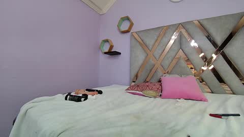 Melissa online show from 02/19/25, 02:44