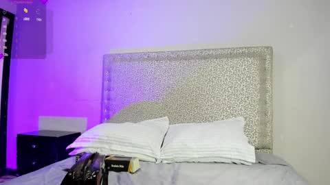 Snapshot of melisabostton_ chatting on 02/10/25, 01:11 Melissa online show from 02/10/25, 01:11