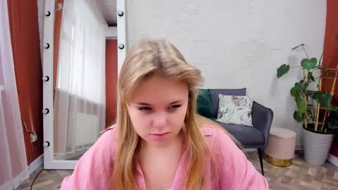 Sophia online show from 11/28/25, 06:27