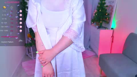 Snapshot of melissa___moore chatting on 12/17/25, 06:30 Melissa online show from 12/17/25, 06:30