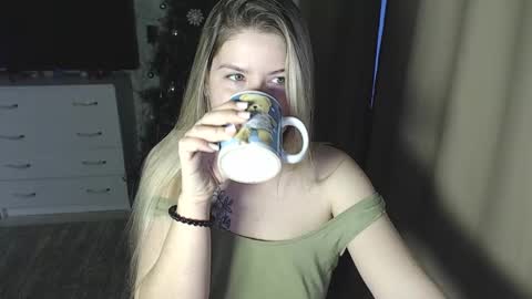 Melissa  Ray online show from 12/23/24, 03:29