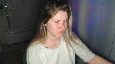 Melissa  Ray online show from 02/09/25, 03:34