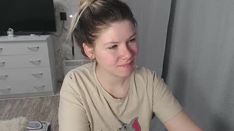 Melissa  Ray online show from 02/13/25, 02:34