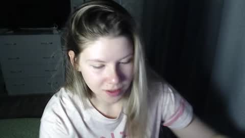 Melissa  Ray online show from 02/21/25, 07:21