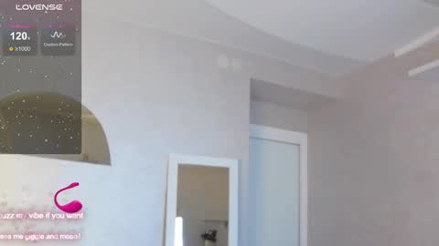 Hot Milf Melissa  ONLINE  Mon  Tue  Wed  Fr  Sun  - 9pm - 6amUTC3 online show from 11/30/25, 03:27