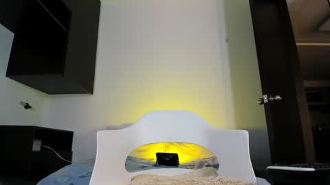 M E L I S S A  online show from 11/25/25, 12:16