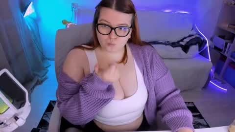 Snapshot of melissa_purr chatting on 02/18/25, 03:32 melissa_purr online show from 02/18/25, 03:32