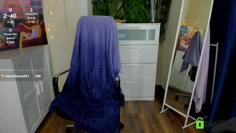 Snapshot of melissa_wells chatting on 02/16/25, 02:31 Melissa online show from 02/16/25, 02:31