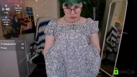 Snapshot of melissa_wells chatting on 02/25/25, 03:31 Melissa online show from 02/25/25, 03:31