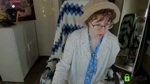 Snapshot of melissa_wells chatting on 11/07/25, 09:37 Melissa online show from 11/07/25, 09:37