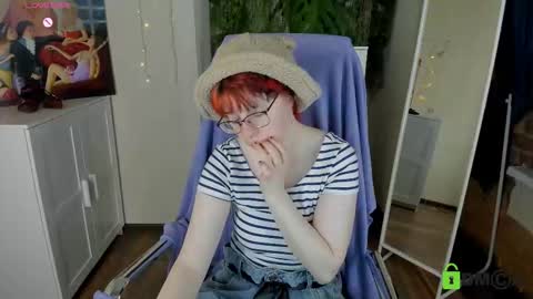 Snapshot of melissa_wells chatting on 11/12/25, 04:07 Melissa online show from 11/12/25, 04:07