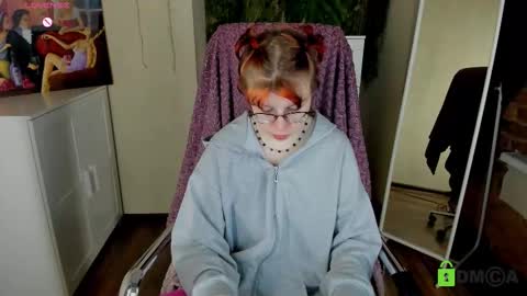 Snapshot of melissa_wells chatting on 11/14/25, 03:44 Melissa online show from 11/14/25, 03:44