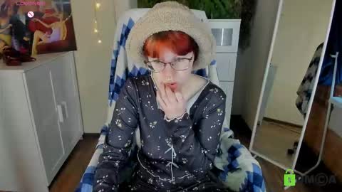 Snapshot of melissa_wells chatting on 11/16/25, 10:43 Melissa online show from 11/16/25, 10:43