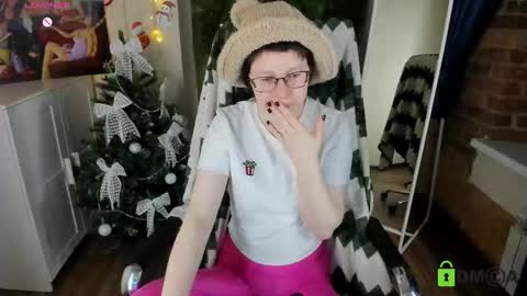 Snapshot of melissa_wells chatting on 12/19/25, 08:38 Melissa online show from 12/19/25, 08:38