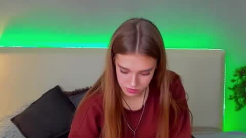 Snapshot of melissacrayzy chatting on 02/19/25, 06:33 MelissaCrayzy online show from 02/19/25, 06:33