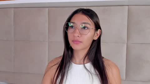 Meli online show from 12/23/24, 01:24