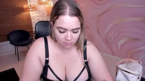 Snapshot of melissalabx69 chatting on 10/08/25, 03:09 MELISSA online show from 10/08/25, 03:09