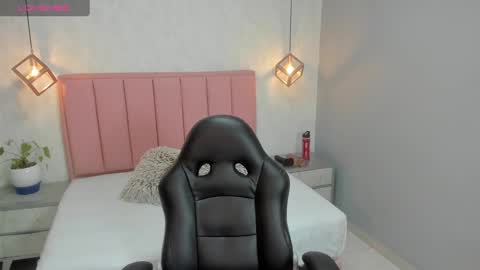    online show from 10/10/25, 07:46