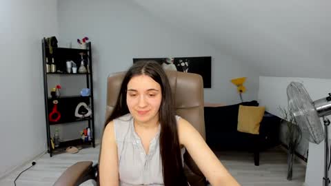 Snapshot of melissawiliam chatting on 12/17/24, 06:09 melissawiliam online show from 12/17/24, 06:09