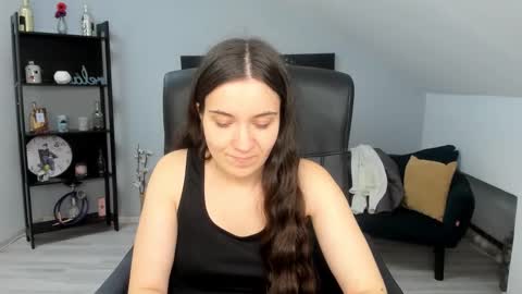 Snapshot of melissawiliam chatting on 10/21/25, 10:49 melissawiliam online show from 10/21/25, 10:49