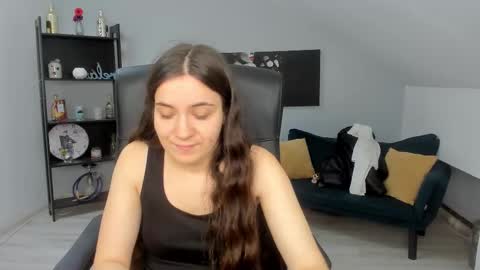 melissawiliam online show from 12/01/25, 12:10