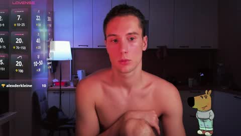 Snapshot of mell0wme chatting on 12/06/24, 02:17 Mello online show from 12/06/24, 02:17