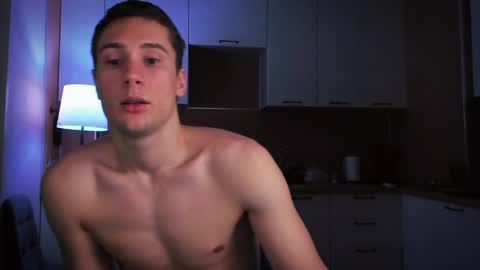 Snapshot of mell0wme chatting on 12/25/24, 01:10 Mello online show from 12/25/24, 01:10