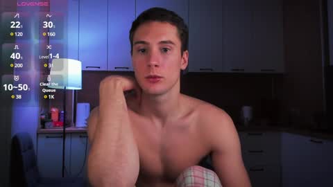 Snapshot of mell0wme chatting on 12/25/24, 09:33 Mello online show from 12/25/24, 09:33